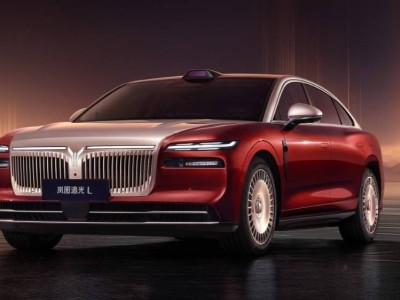 30萬預算新能源混動轎車如何選?嵐圖追光L等三款車實力大比拼