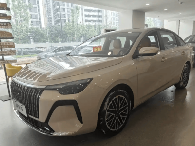 全新榮威i6 4月13日開啟預(yù)售 高智能中控與高效動力成家用新寵