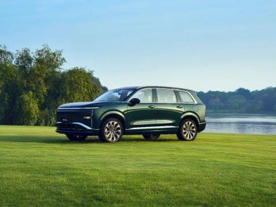 五菱星光L大六座SUV正式亮相 獨特設計搭配長續航成亮點