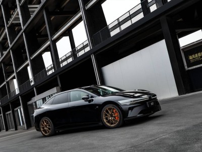 極氪煥新7系與五周年紀念版齊發 性能升級開啟獵裝車新體驗