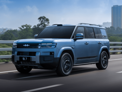 比亞迪方程豹鈦7 EV閃充版來襲！22萬起售，5分鐘閃充能否改寫電動車格局？