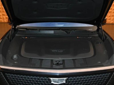 凱迪拉克凱威德:2+2+2六座布局,智能座艙與豪華配置打造精致出行新體驗(yàn)