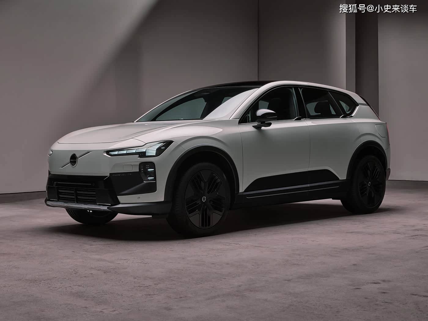 沃爾沃EX60車身側面