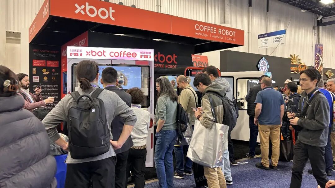 不做人形、不跳舞:他家的具身智能憑什么在100+城市賣出400萬杯咖啡?