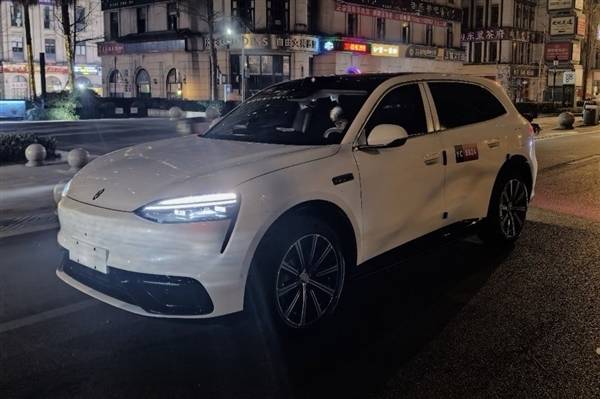 問界M6尾部設計