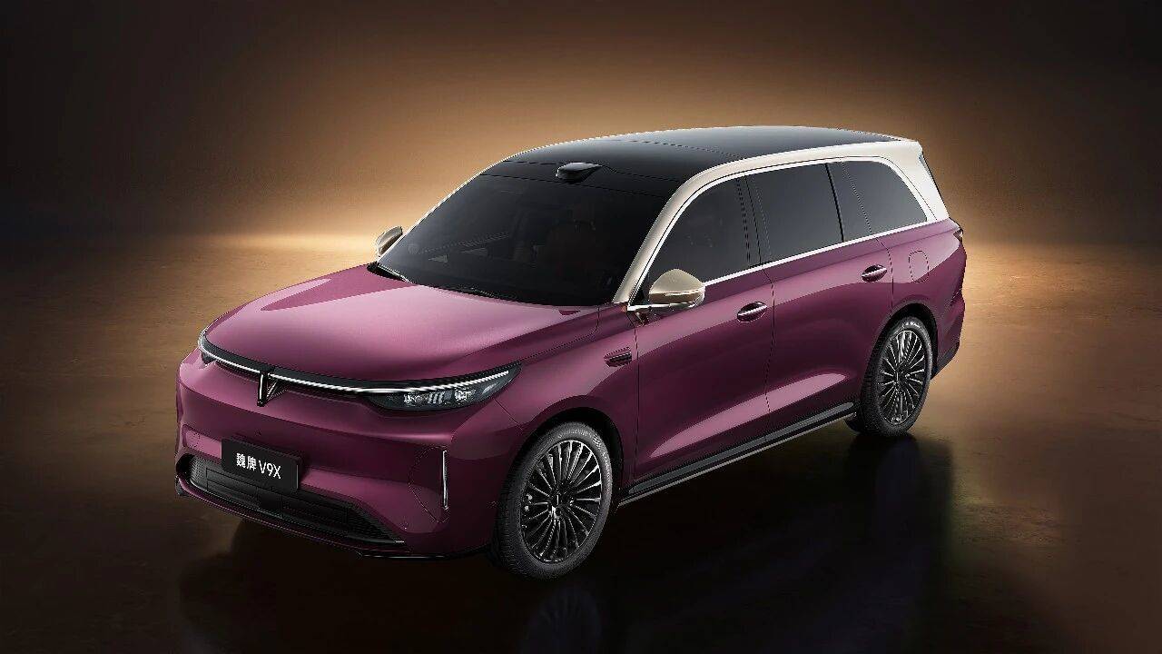 魏牌V9X車頭特寫